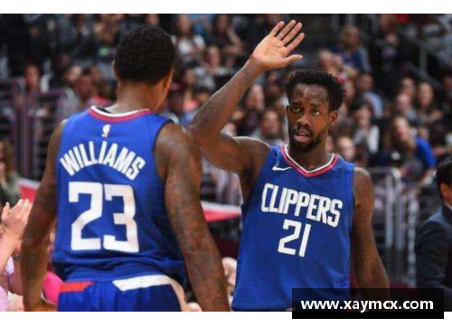 NBA西岸较量：勇士对决快船，擦出火花！